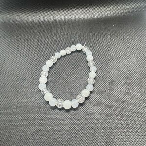 Elegant White and Silver Beaded Bracelet